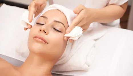 Face Cleanup services at home